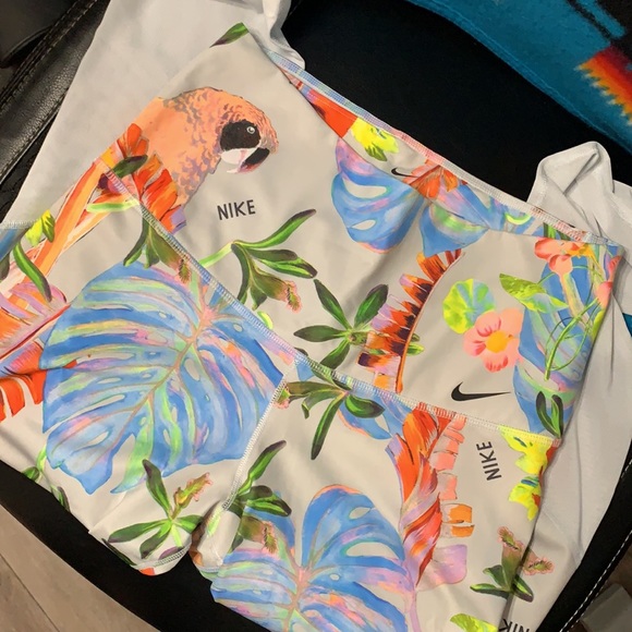 Nike Power Hyper Femme 7/8 Training Tights Medium Pure Platinum Ankle Leggings - Picture 16 of 16